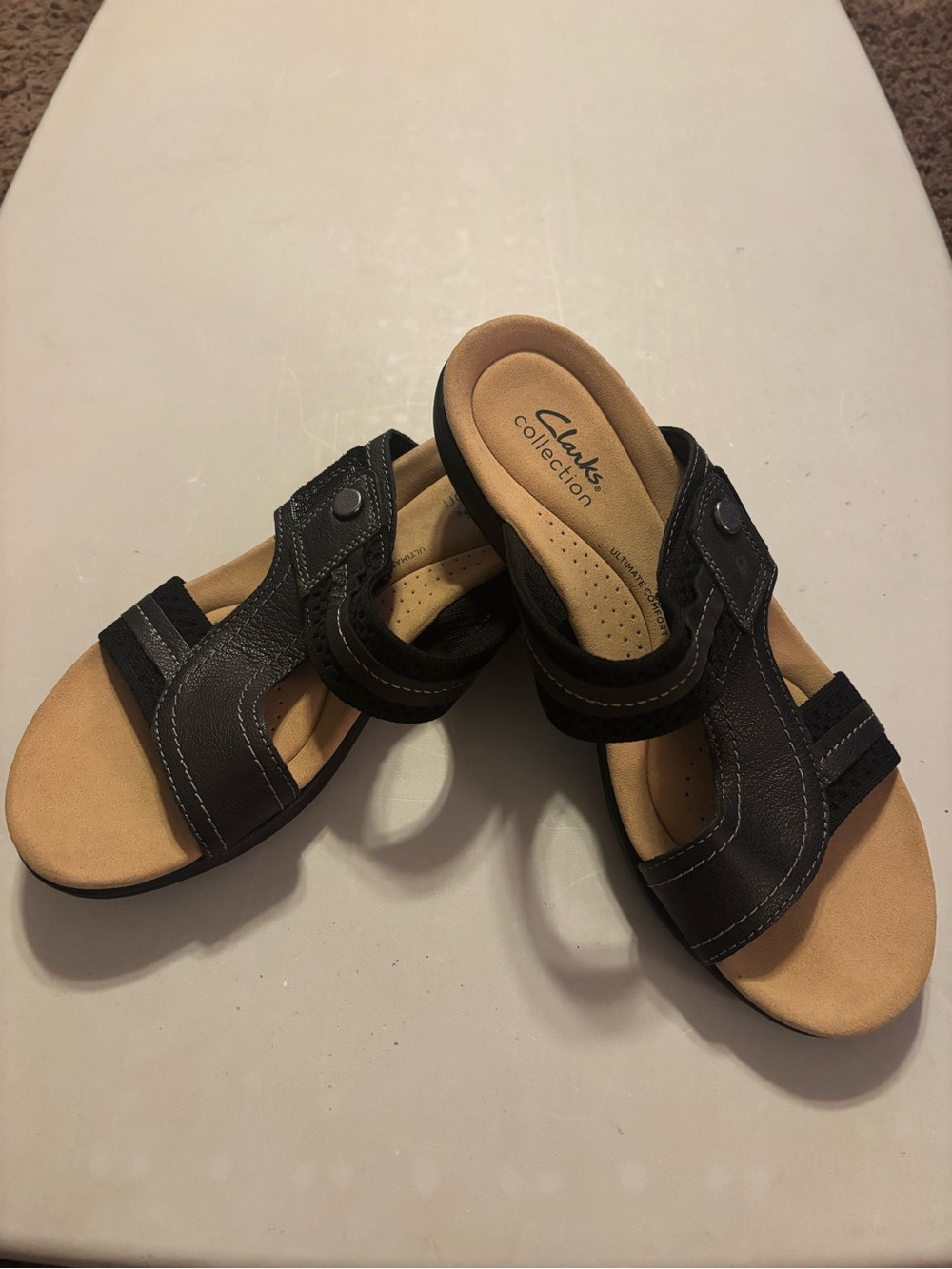 Clarks Collection Laurieann Cara Women's Leather Slide Sandals